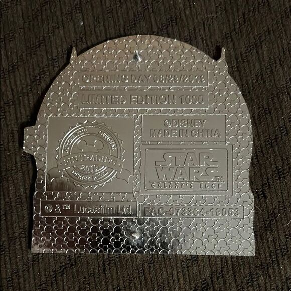 WDW Star Wars Galaxy's Edge Opening Day Jumbo Pin Millennium Falcon LE 1000 - Picture 8 of 8